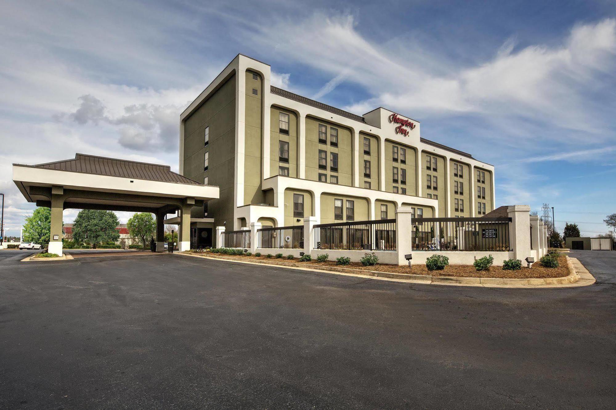 Hampton Inn & Suites Concord-Charlotte Exterior foto