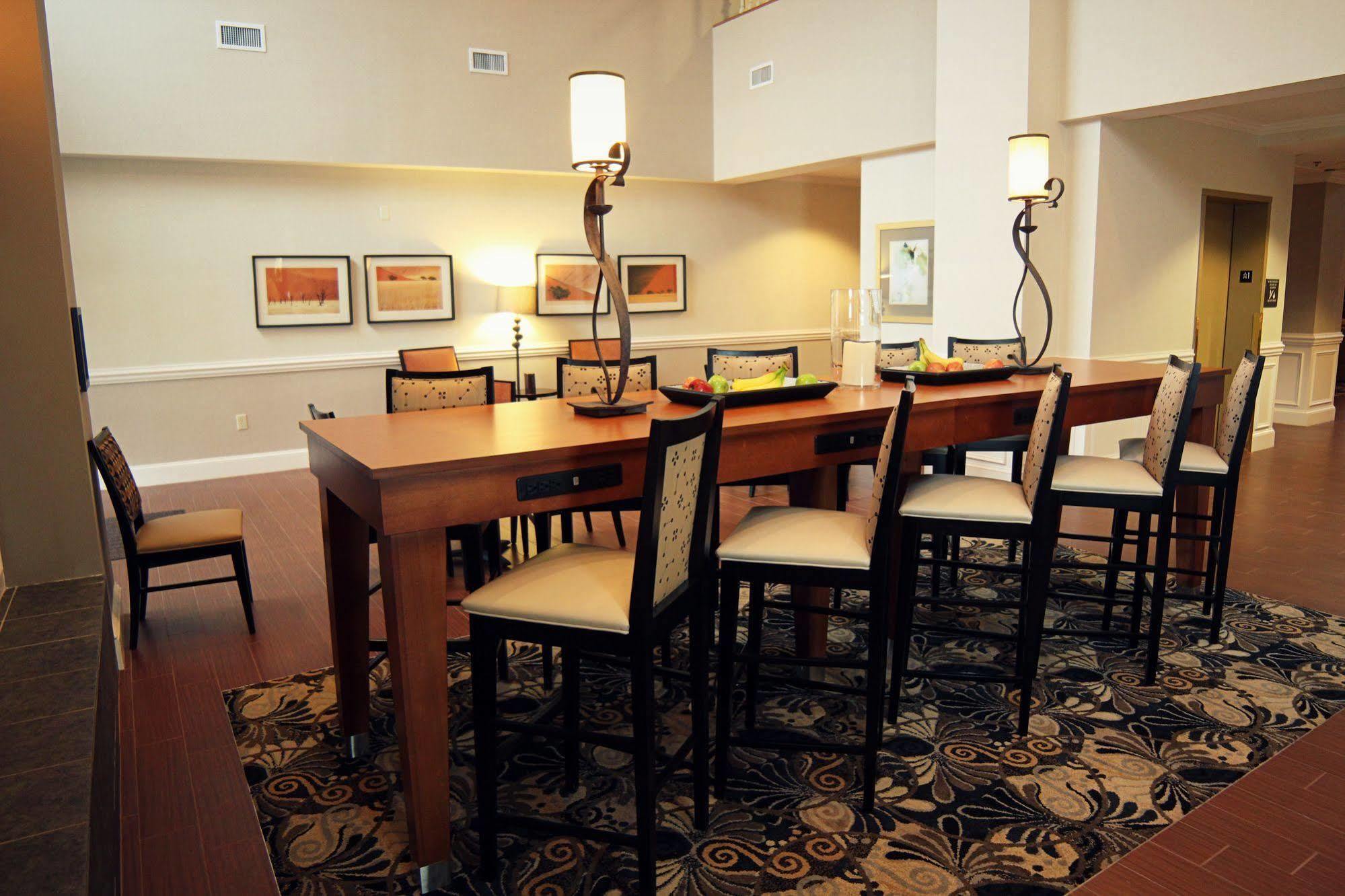Hampton Inn & Suites Concord-Charlotte Exterior foto