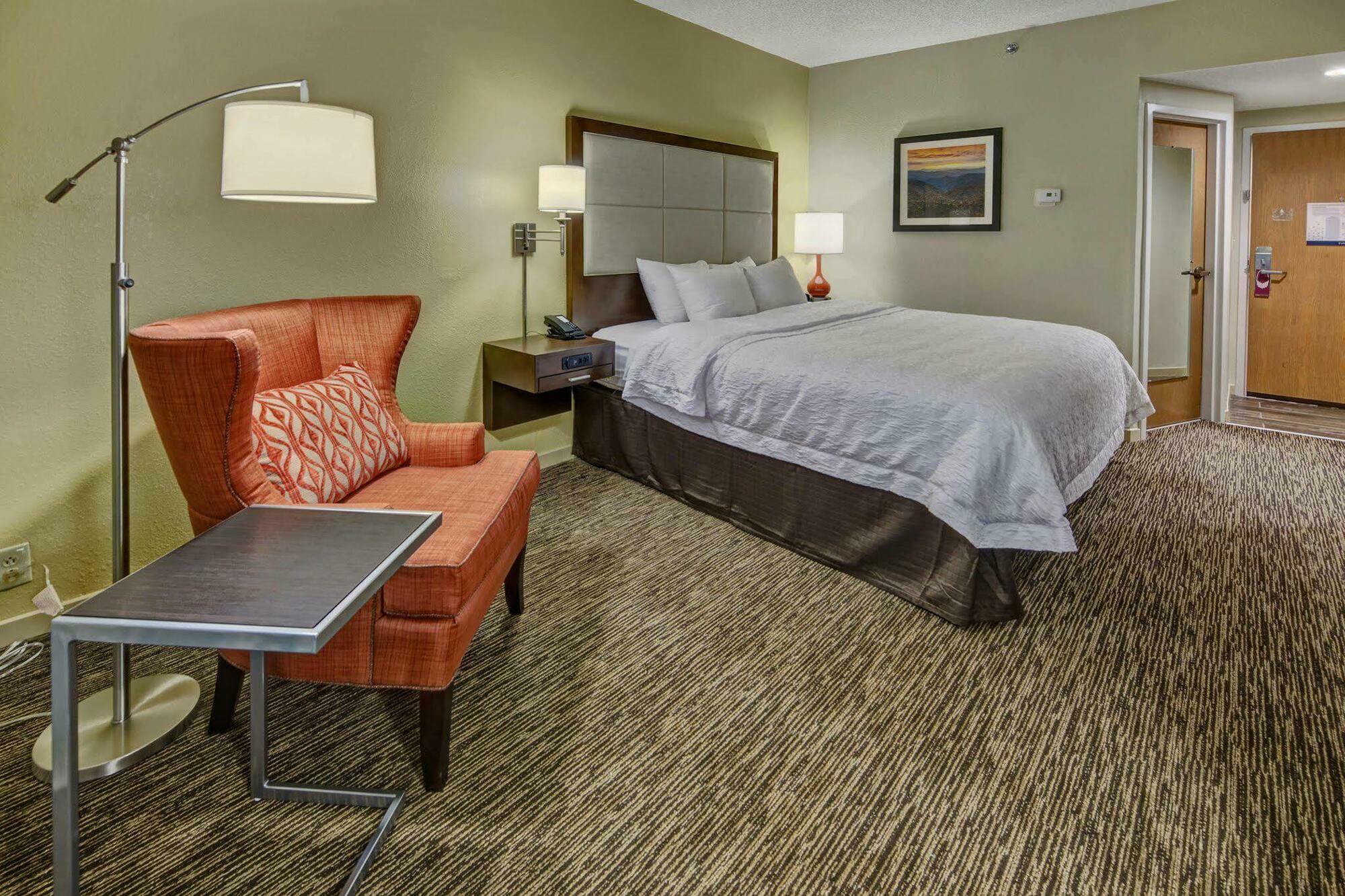 Hampton Inn & Suites Concord-Charlotte Exterior foto